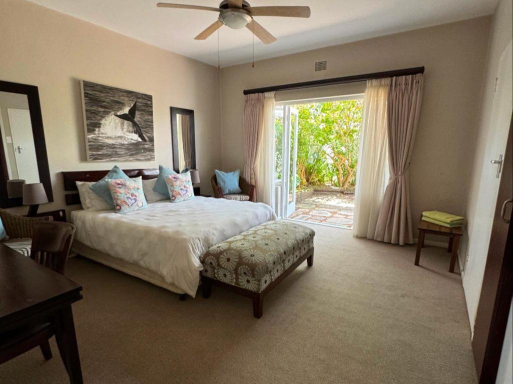 Moments Guesthouse, Kleinmond Room photo